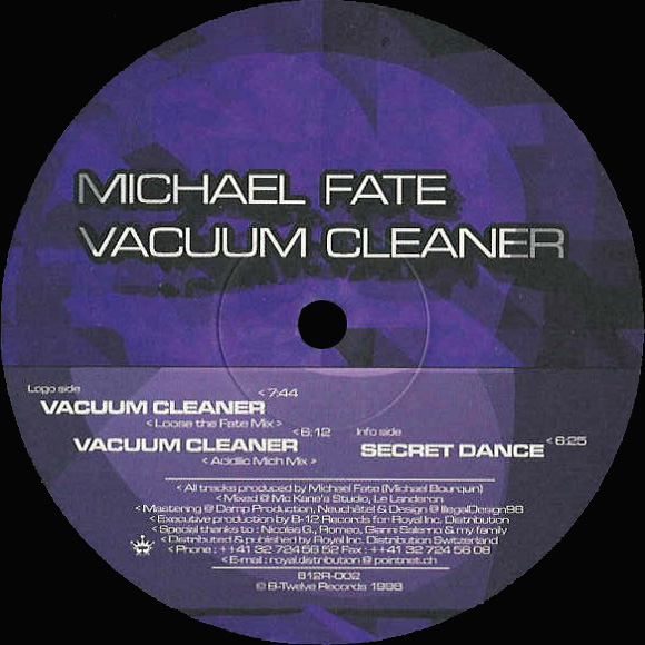 Vaccum cleaner / Michael Fate
